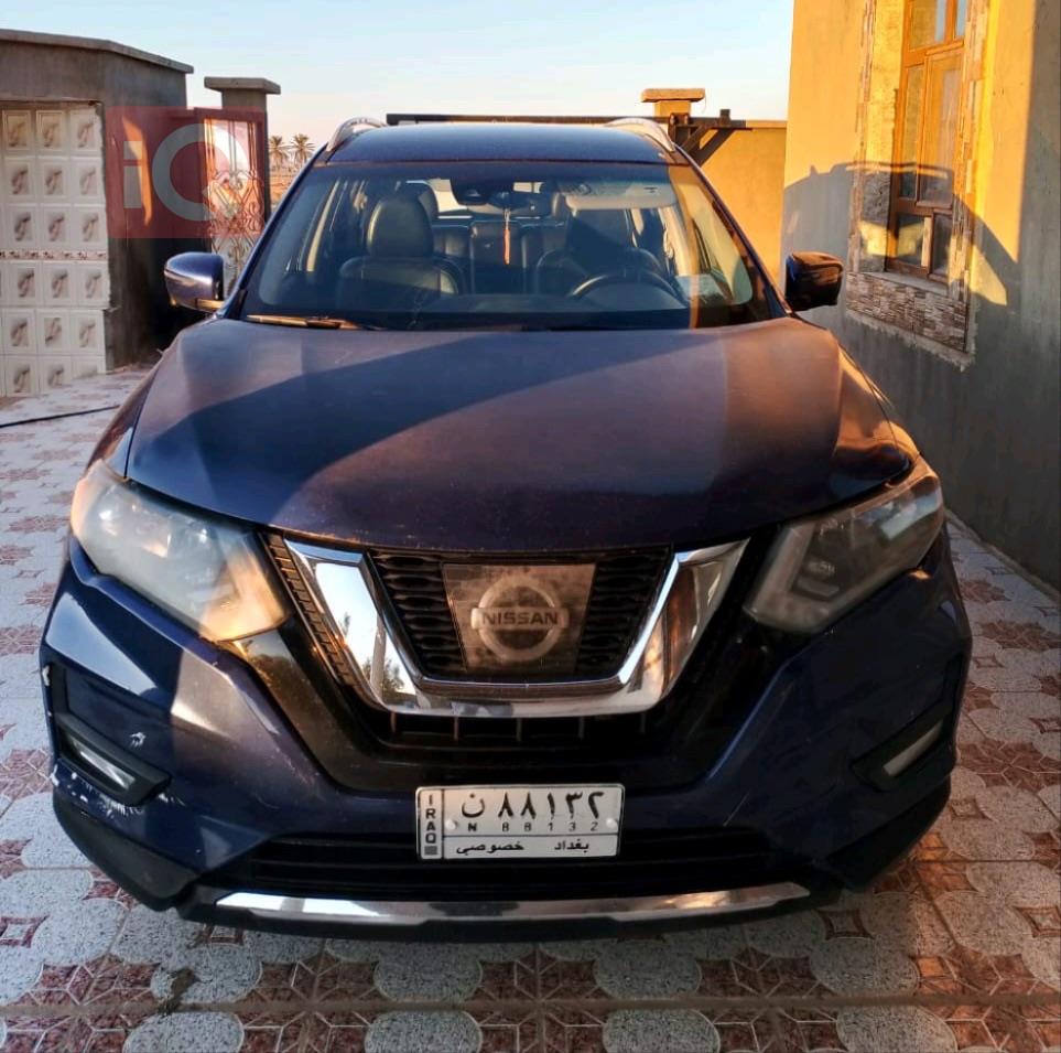 نيسان روج